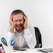 Danger du bruit au Travail pour les salariés, un risque professionnel invisible