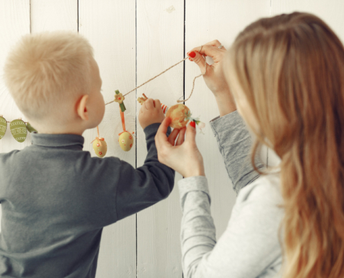 Le métier d'assistante maternelle soulève bien des dangers et des risques pour la santé
