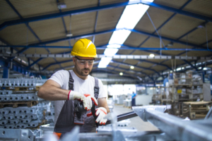 Le DUERP gagne du terrain, marquant une avancée importante vers une meilleure prévention des risques et une conformité accrue des entreprises.
